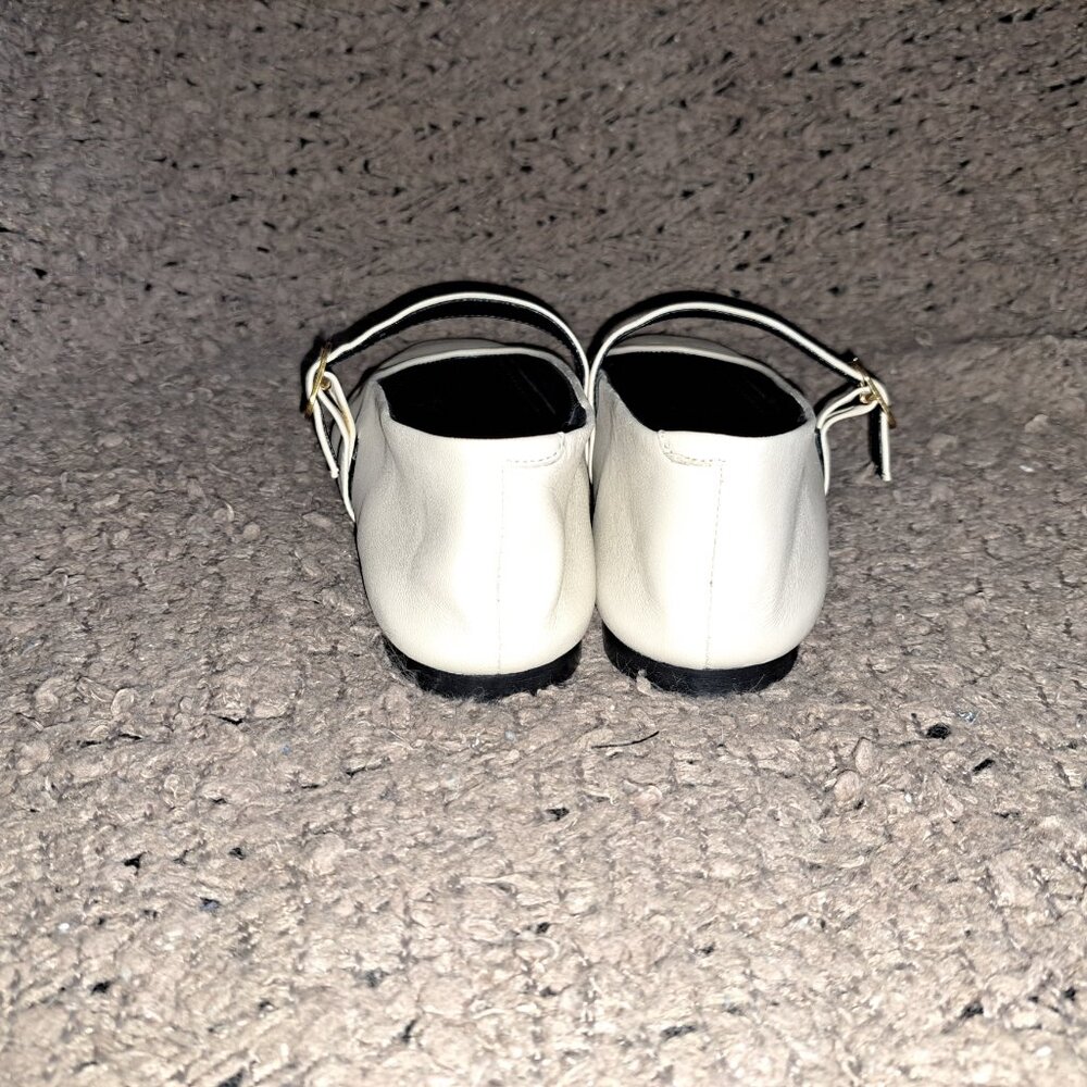Massimo Dutti Cream Mary Jane Flats with Gold Buckle - Picture 6 of 8